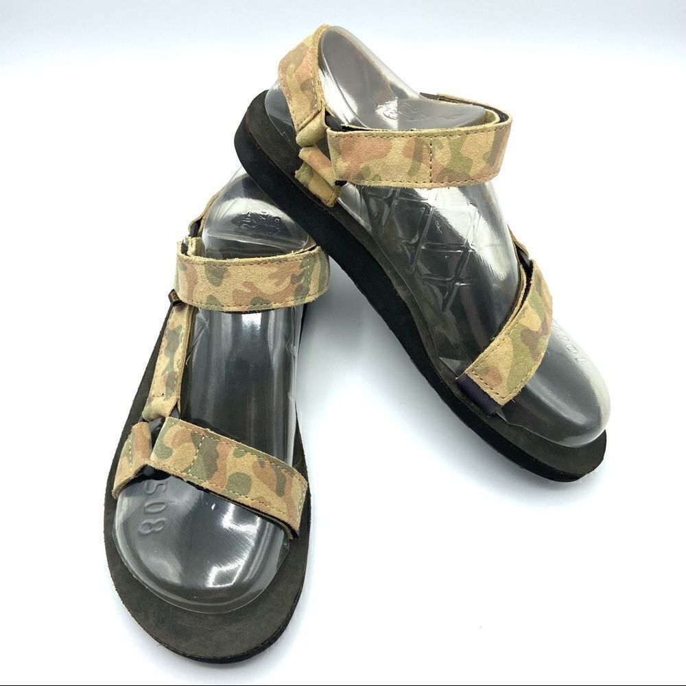 ‎Teva Men’s Rare Original Universal Camo Leather Sandals New